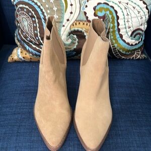 BP Suede booties size 10 chestnut color